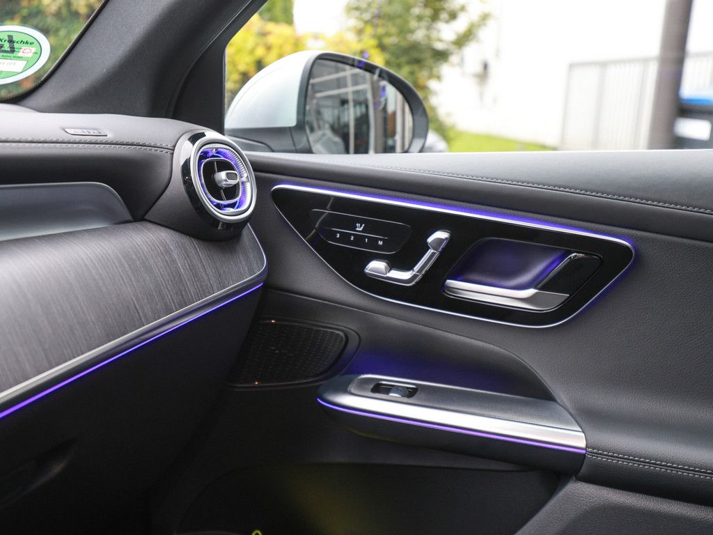 Mercedes-Benz GLC 220 d 4M AMG Line AHK Abstandstemp. LED Pano