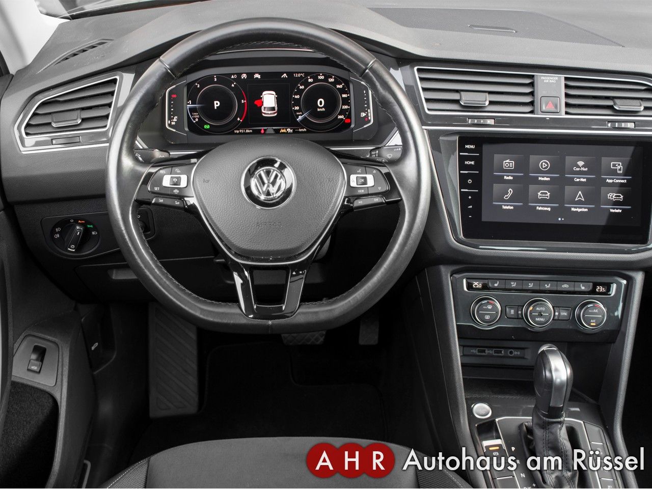 Volkswagen Tiguan Highline 2.0 TDI 4Motion - Samsaru's Car Outlet