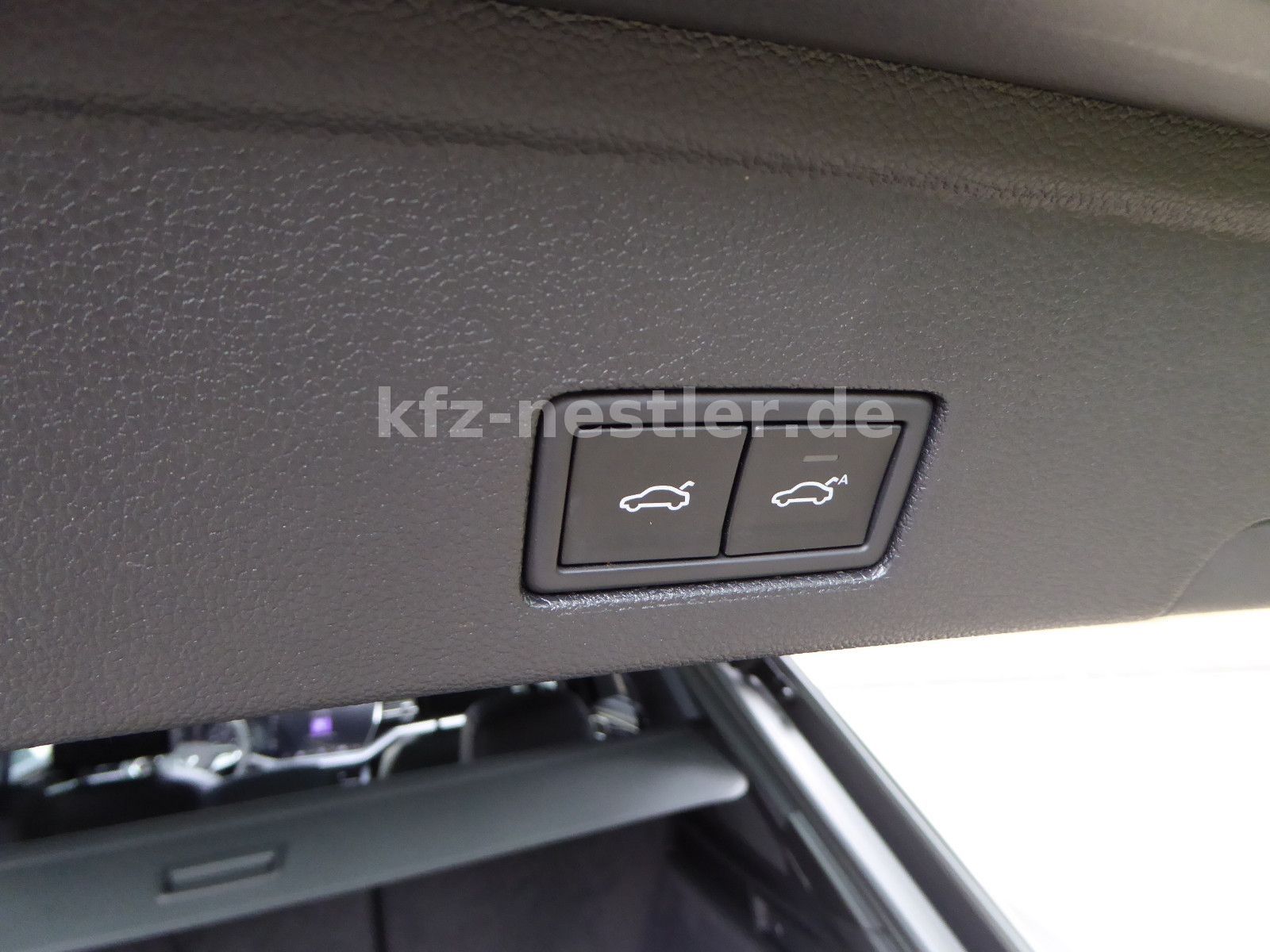 Volkswagen Touareg R e-Hybrid Pano/Puglia/AHK/HUD/ACC/Matt