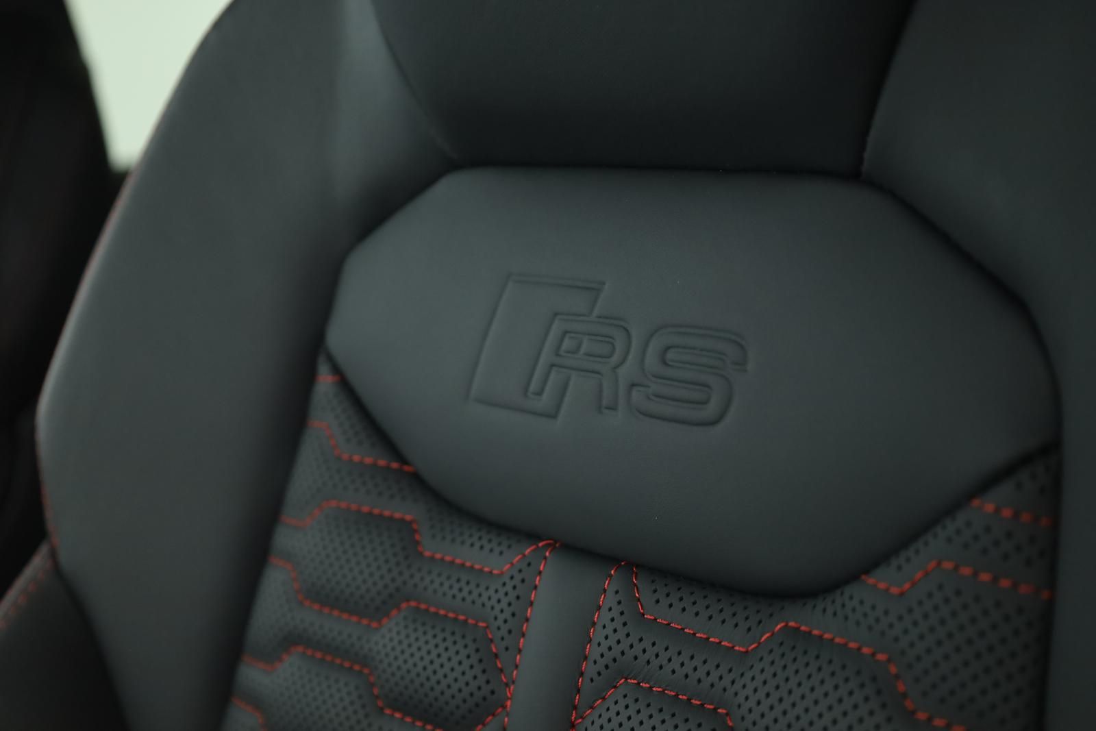 Audi RS Q8 SUV performance Laser Pano Vmax RSAbgas 23