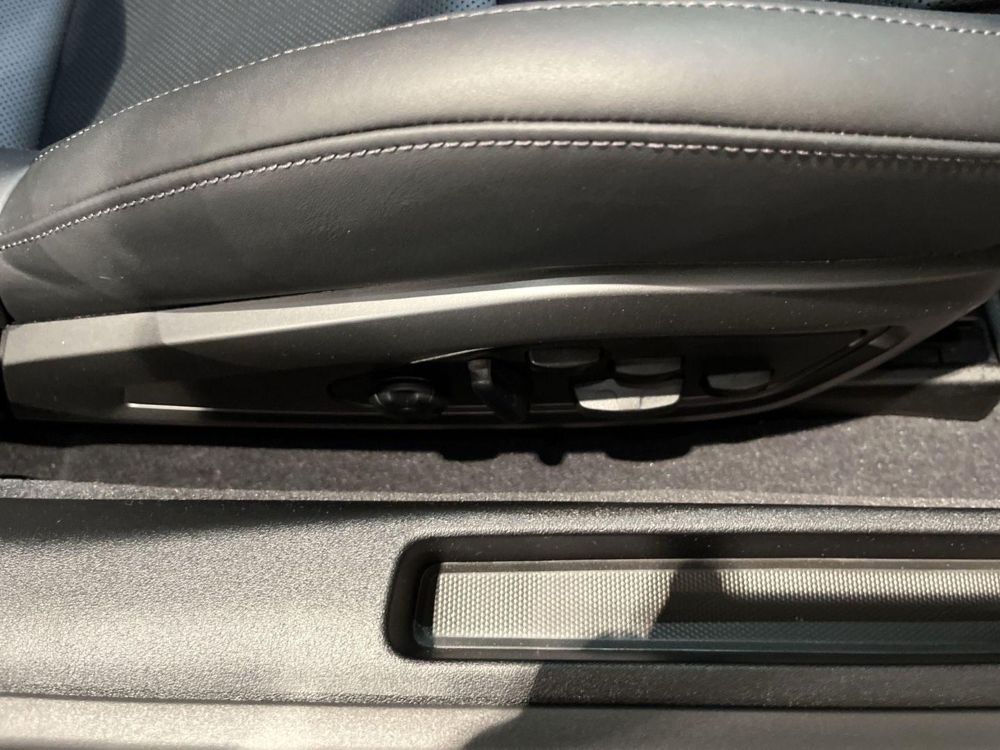 Porsche 992 911 Carrera 4 GTS Cabrio BOSE Surround View