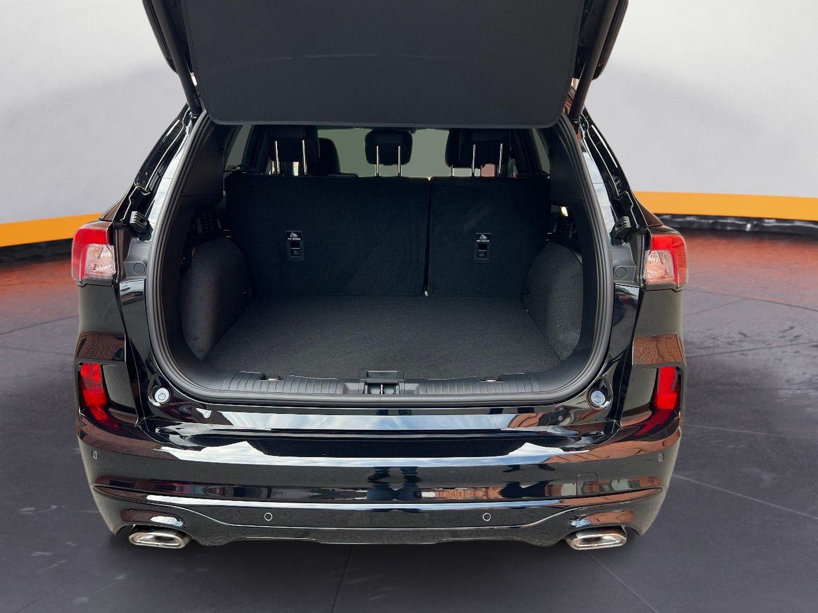 Ford KUGA ST-Line X - Samsaru's Car Outlet