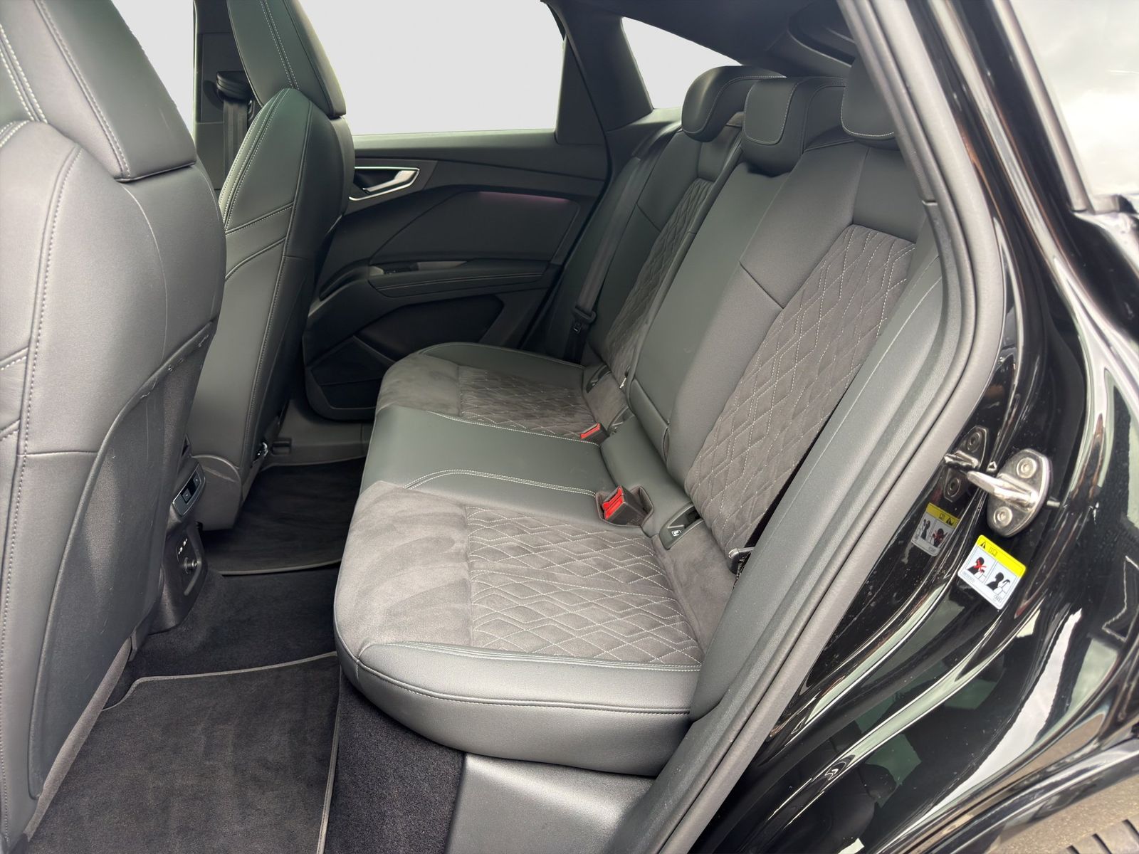 Audi Q4 e-tron Sportback 50 qu 2x S line Matrix Assis