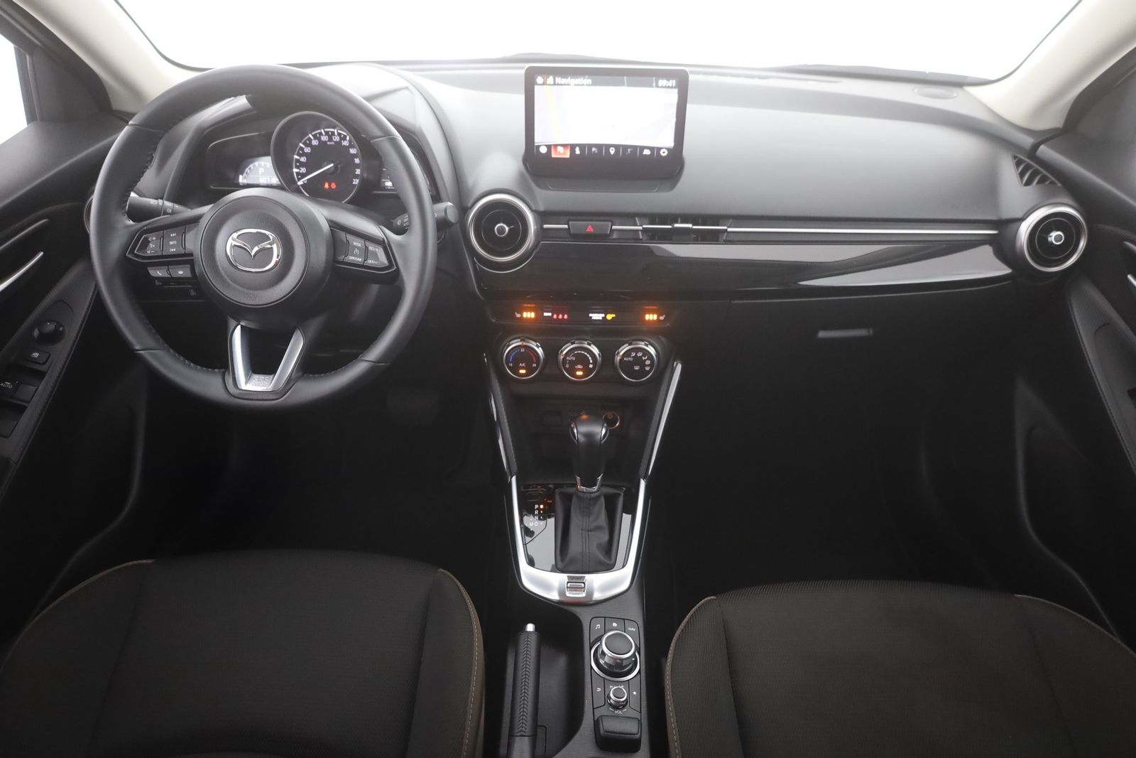 Mazda 2 1.5 SKYACTIV-G 90 Aut. - Samsaru's Car Outlet