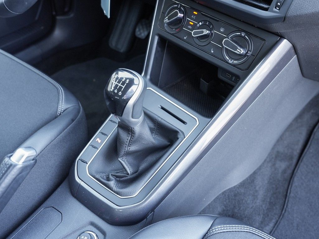 Volkswagen Taigo 1.0 TSI Style - Samsaru's Car Outlet