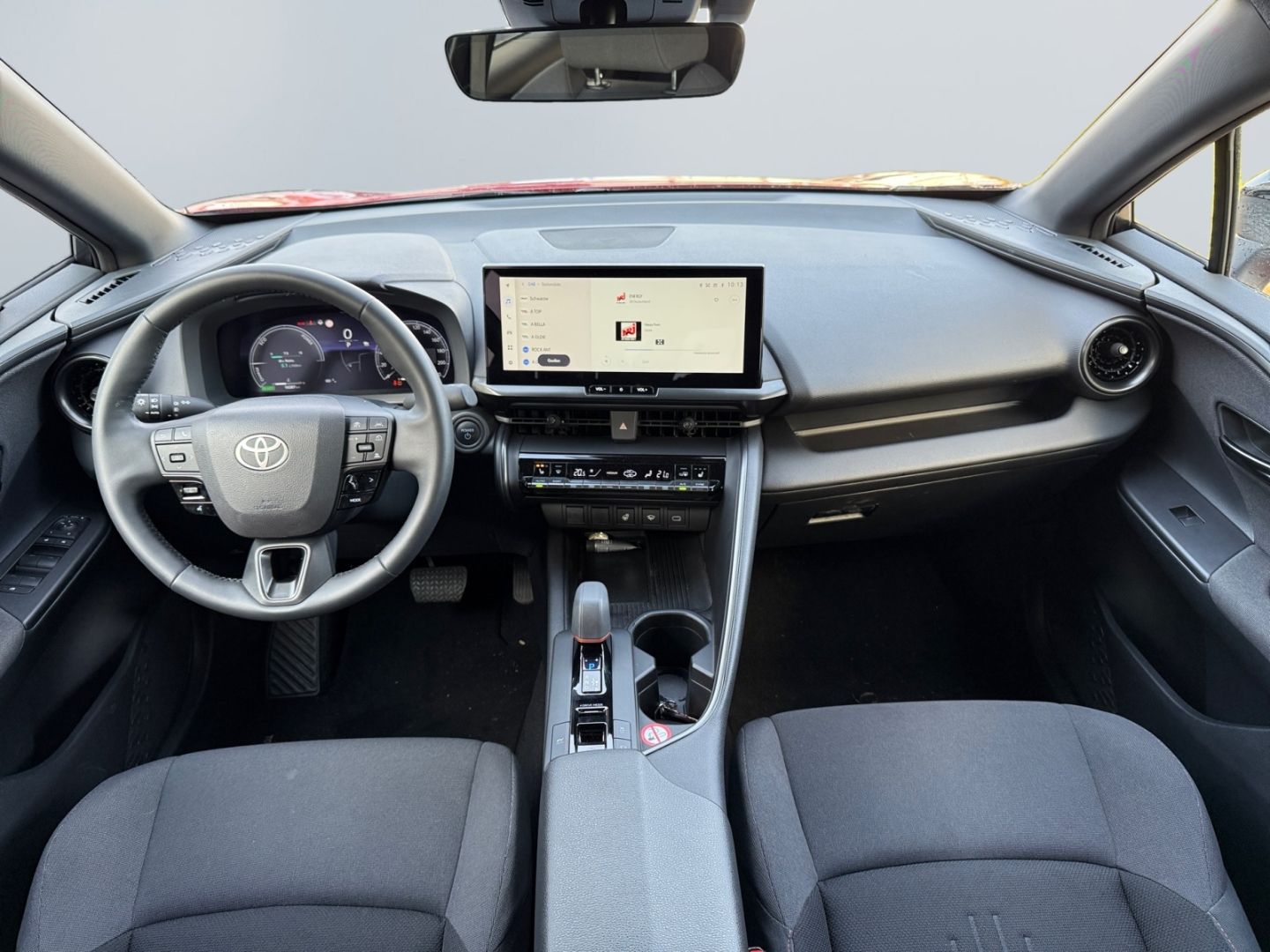 Toyota C-HR 2.0 Hybrid - Samsaru's Car Outlet