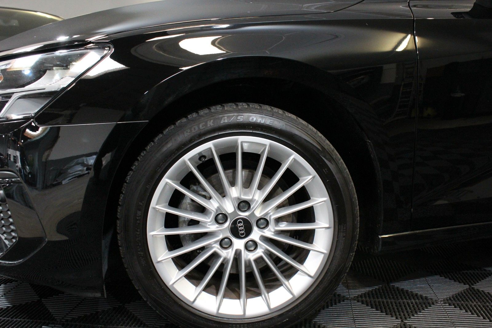 Audi A3*Limousine*30 TFSI*Advanced*Automatik*LED*Navi