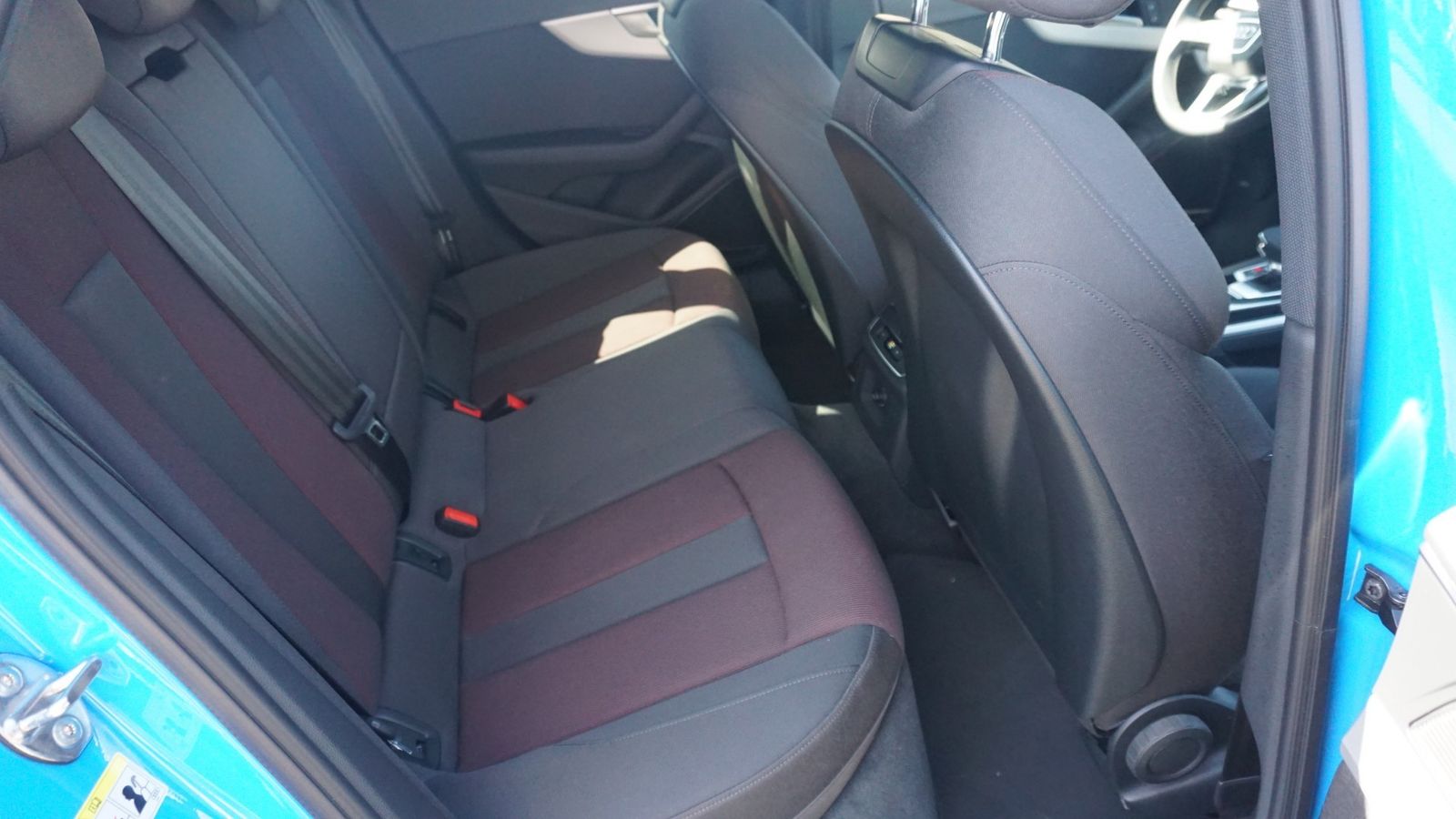 Audi A4 40 quattro S-Line - Samsaru's Car Outlet