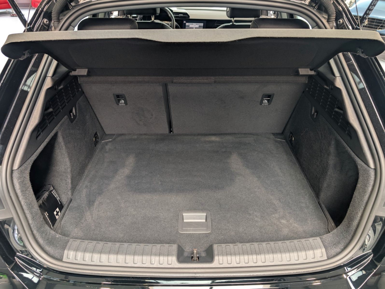 Audi A3 30 TFSI Sportback S tronic advanced 1.Hand