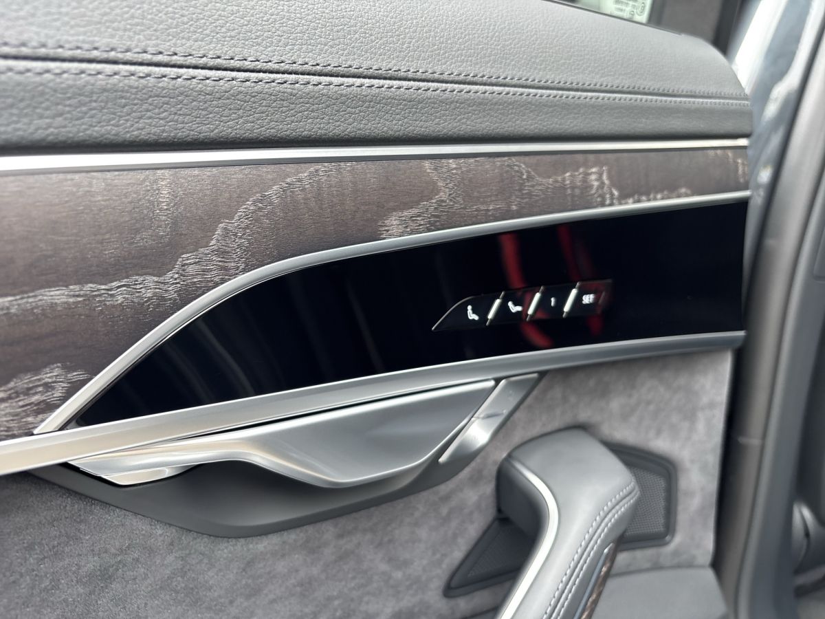 Audi A8 55 TFSI quattro - Samsaru's Car Outlet
