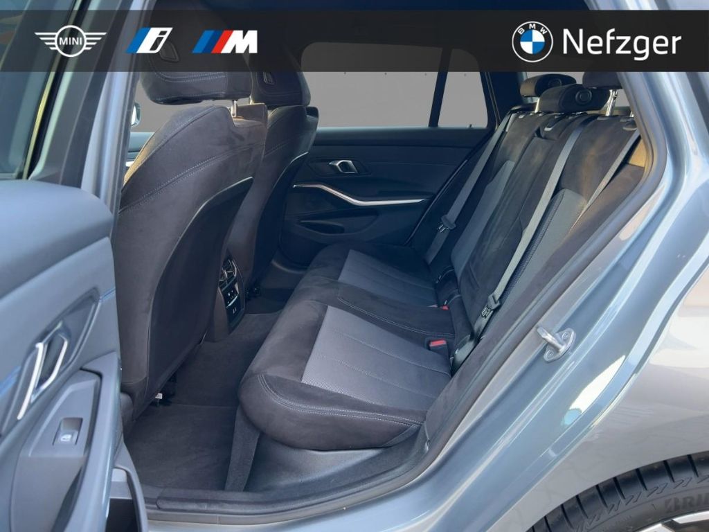 BMW 330 d xDrive Touring M Sport Park-Assistent HiFi