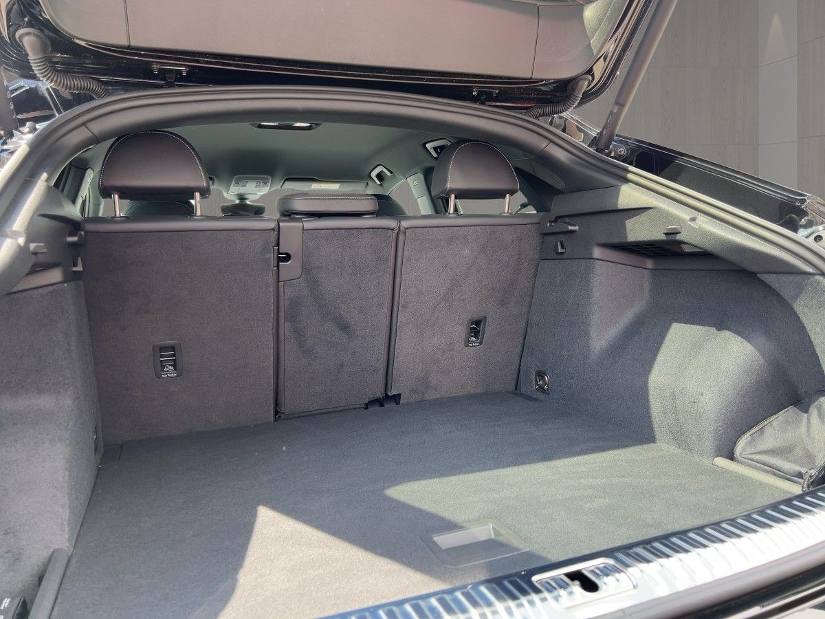 Audi Q3 45 TFSI quattro S-line - Samsaru's Car Outlet