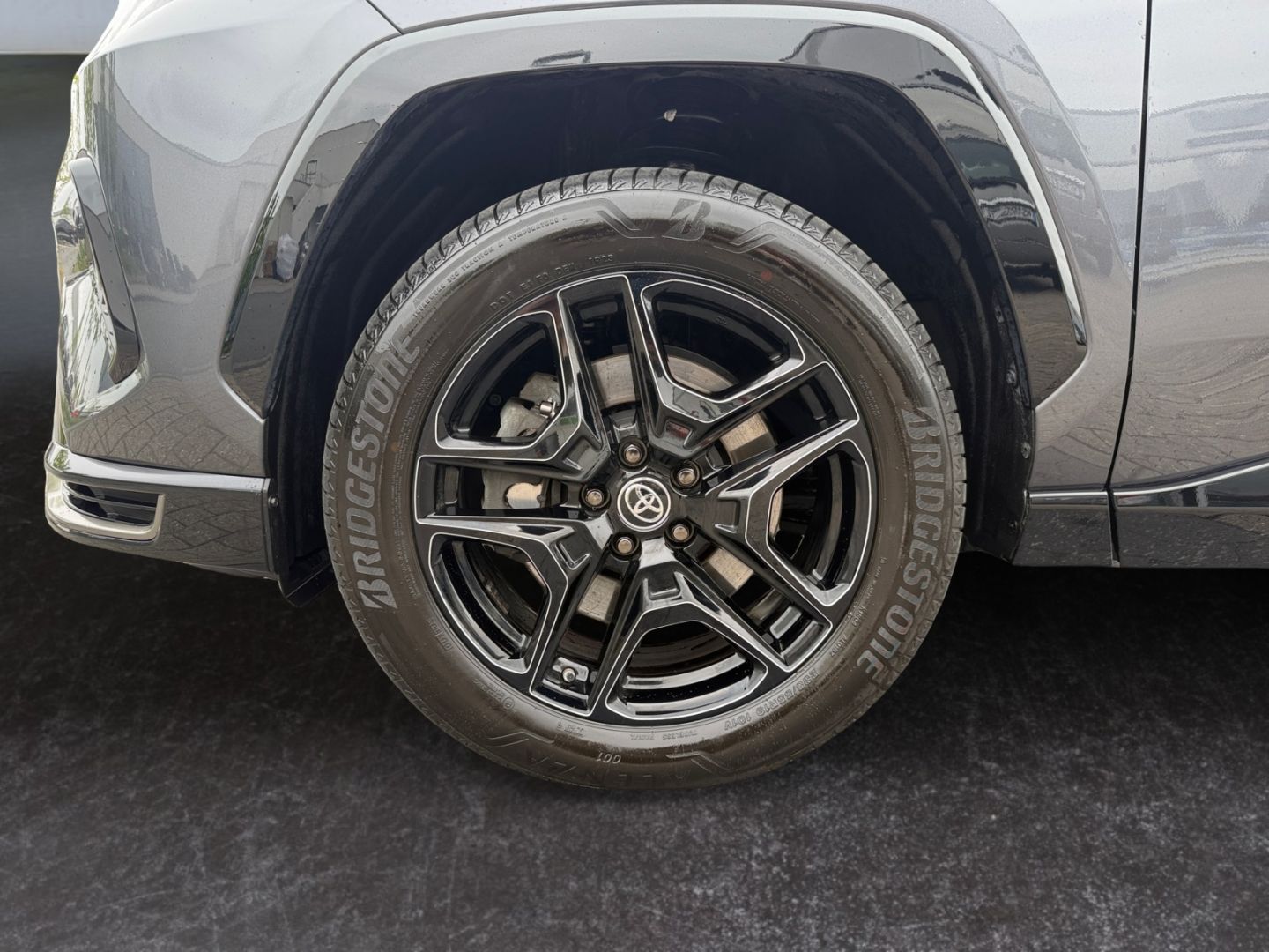 Toyota RAV 4 Plug-in-Hybrid GR SPORT - Samsaru's Car Outlet