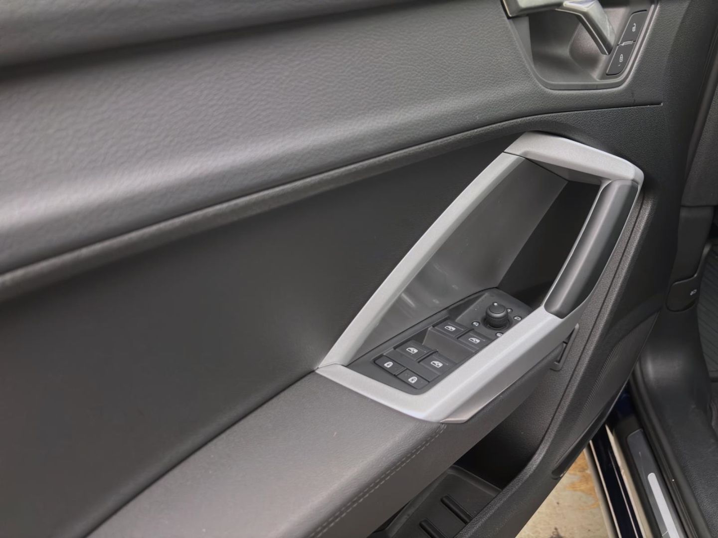 Audi Q3 40 TDI Q ADVANCED - Samsaru's Car Outlet