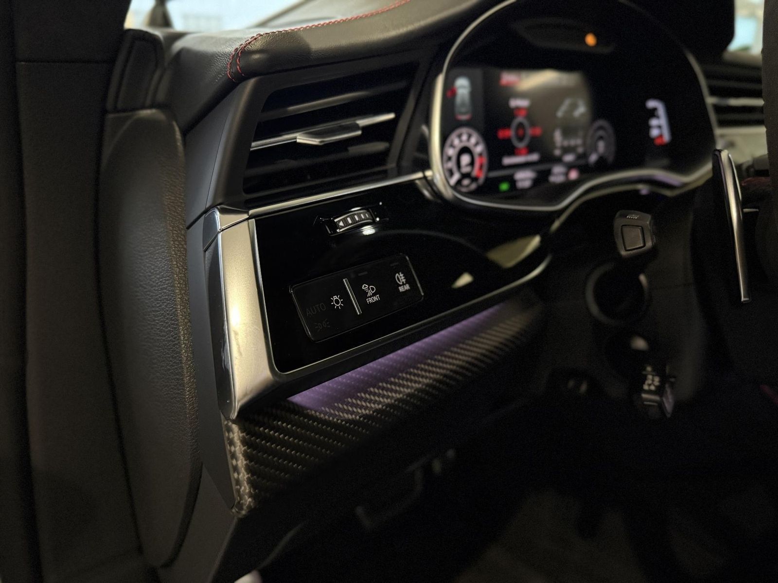 Audi RSQ8 Carbon Pak.+Standheiz 305 km/h+Keramik+B&O