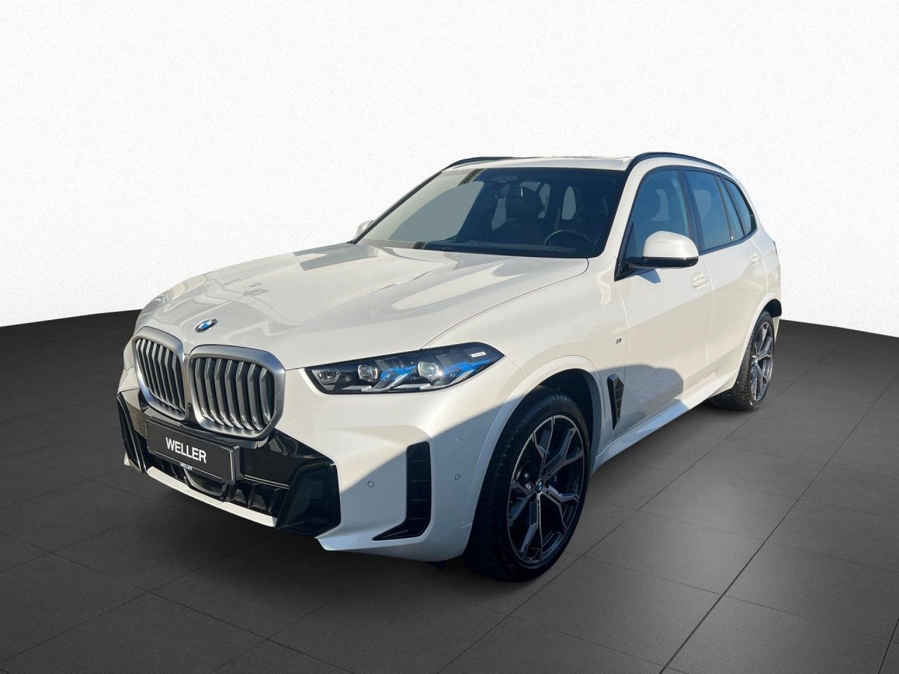 BMW X5 xDr 40iA M SPORT Pano,AHK,StHzg,KomSi,Luftfed