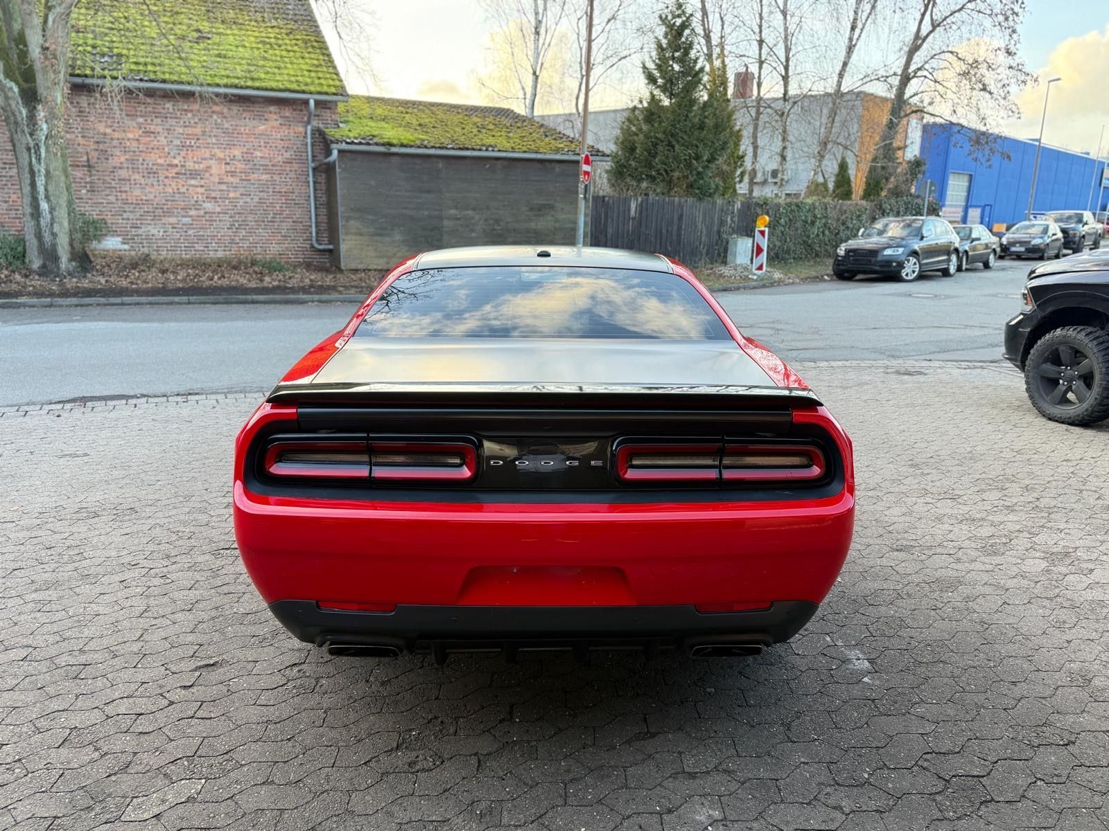 Dodge 5,7 V8*SRT KIT*LEDER*NAVI*KEYLESS*GARNTIE*SERVIC