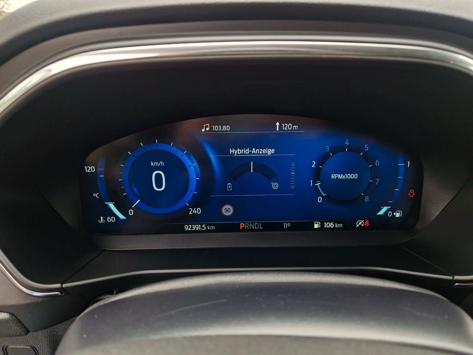Ford Focus Tun.Titanium 1.Hd Aut. LED AHK NAVI Rf ACC