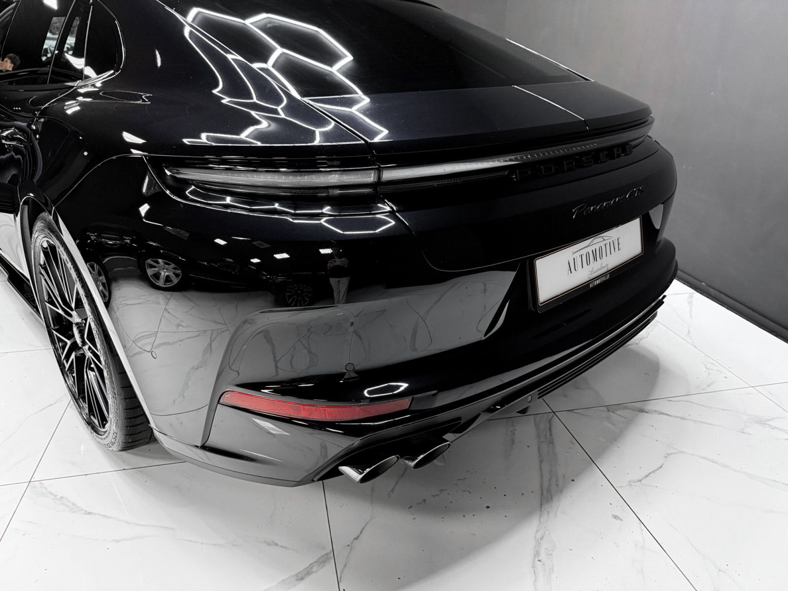 Porsche Panamera 4.0 V8 GTS / 5 SEATS / FULL
