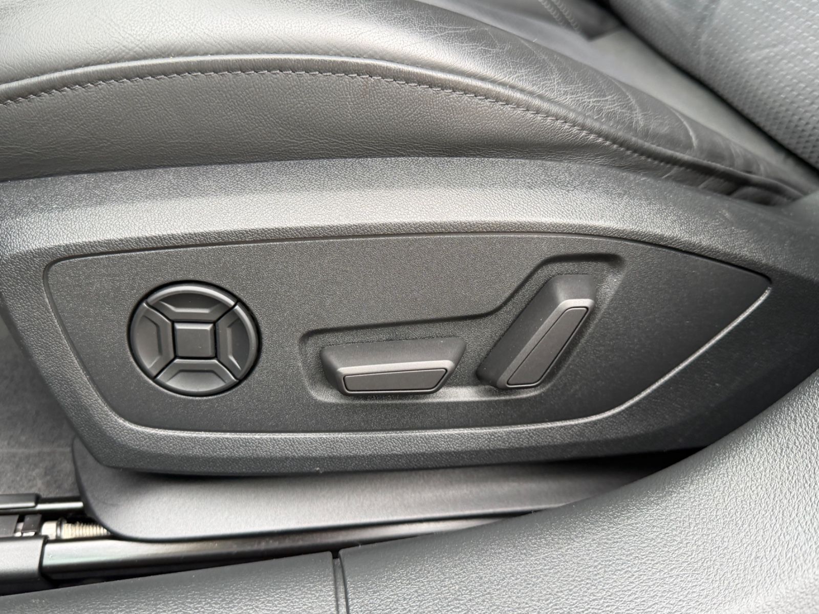Audi A6 45 TFSI qua S-Line °StdHz°Matrix°360°AHK°HUP