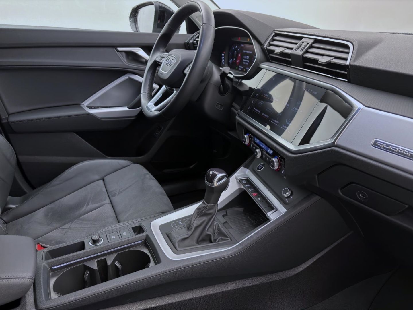 Audi Q3 Sportback 40 TDI Q S LINE - Samsaru's Car Outlet