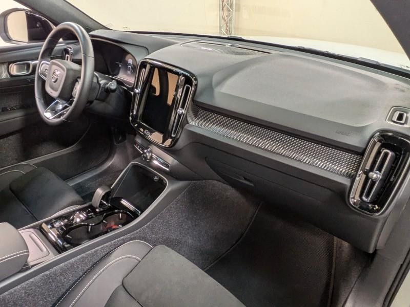 Volvo XC40 B4 DSG Ultra Dark - Samsaru's Car Outlet