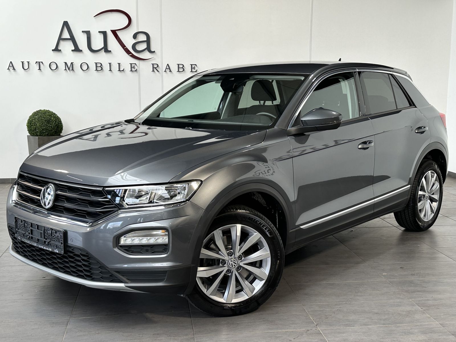 Volkswagen T-Roc 2.0 TDI DSG Style - Samsaru's Car Outlet