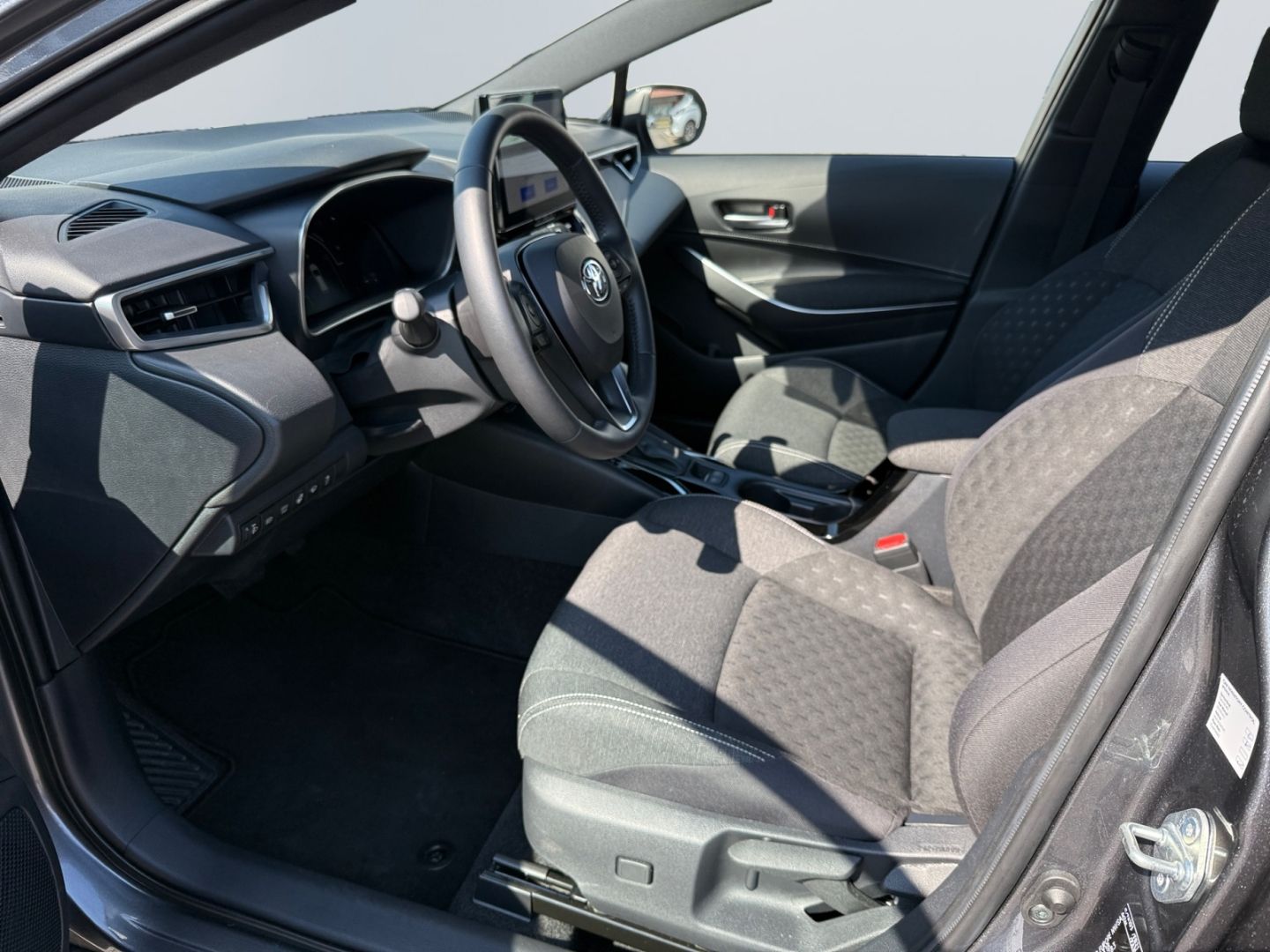 Toyota Corolla 1.8 Hybrid TS Business Edition *SHZ*CAM*
