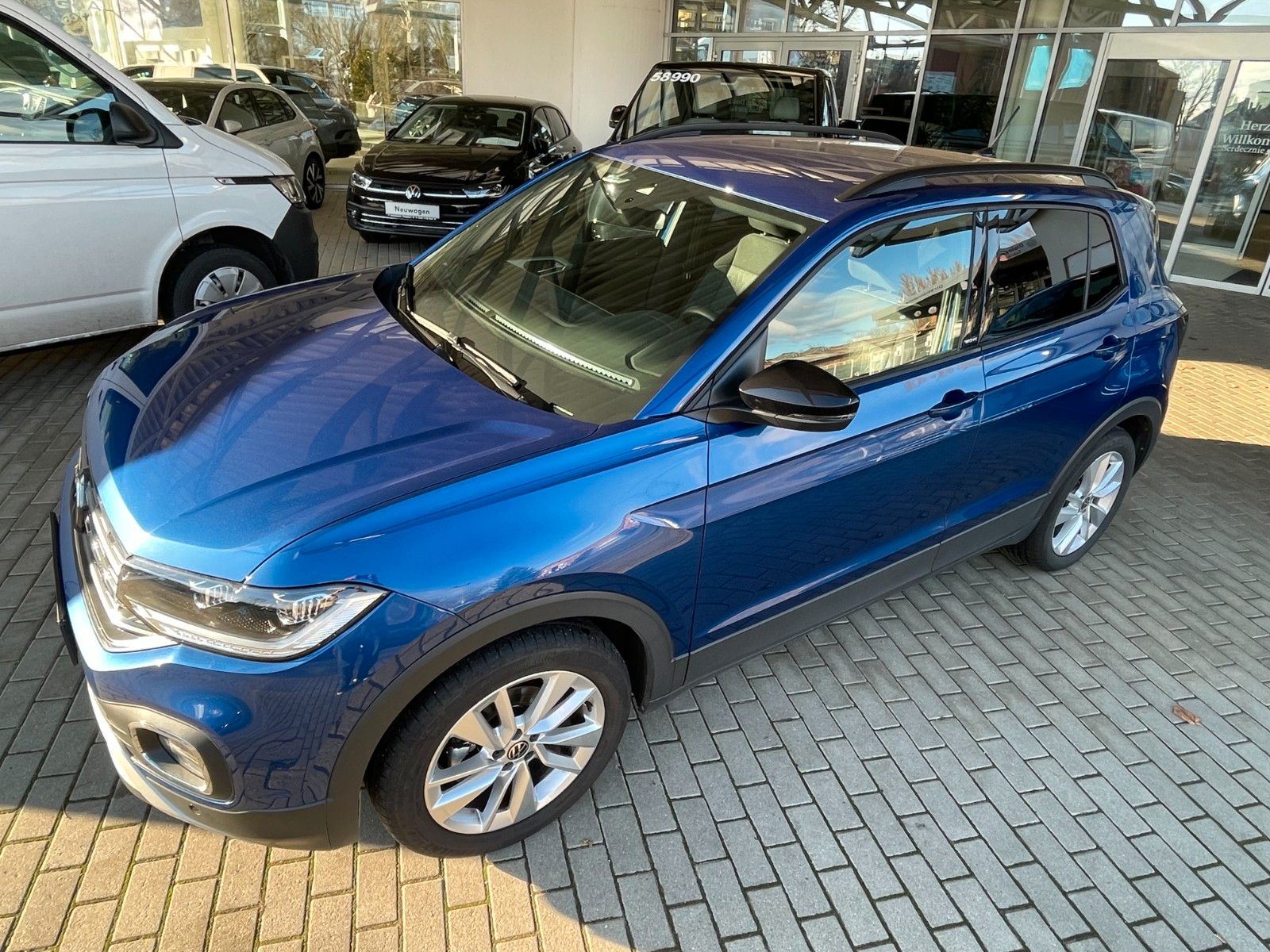 Volkswagen T-Cross 1.0 TSI MOVE - Samsaru's Car Outlet