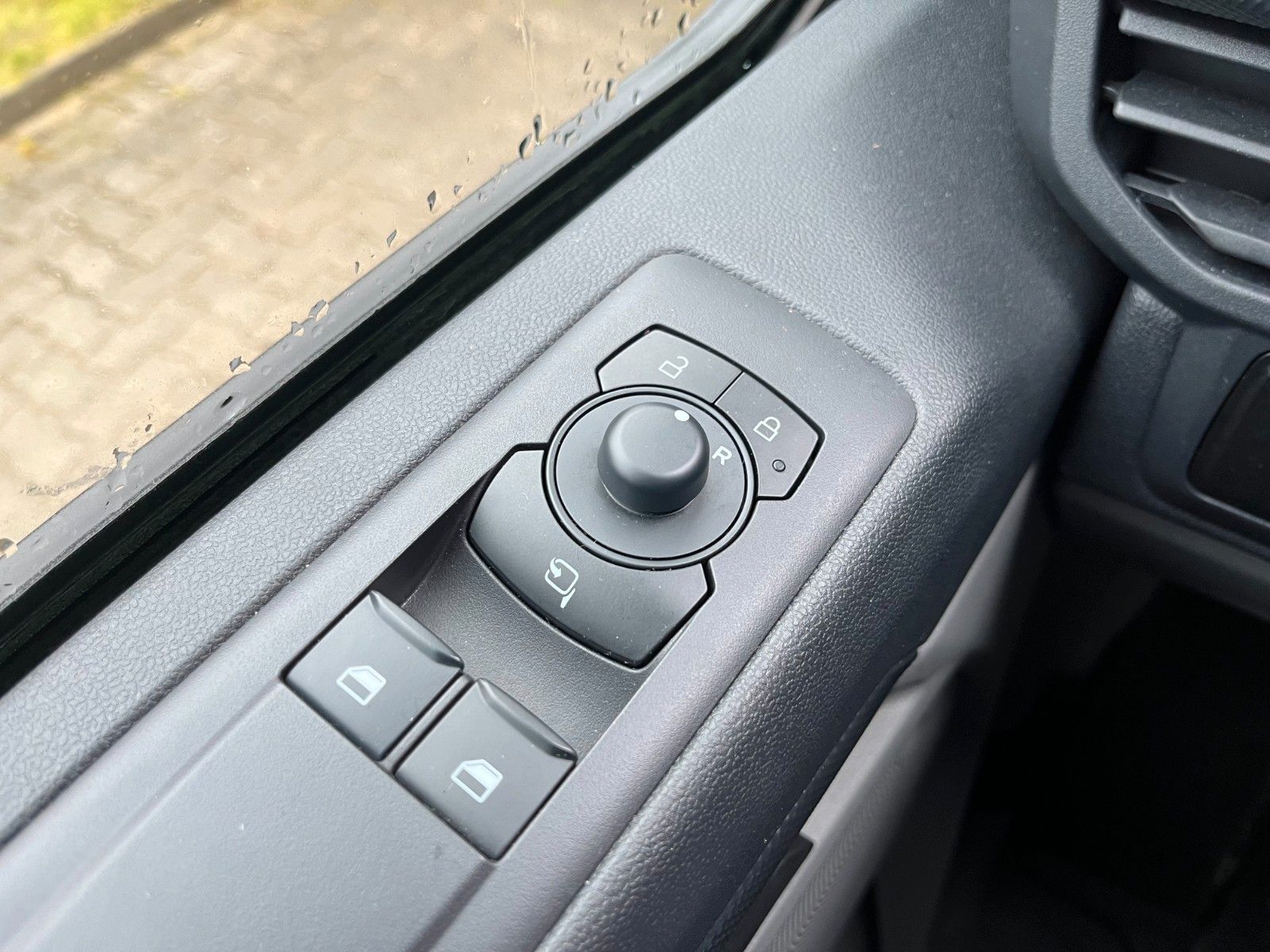Ford Transit Custom Kombi 320 L1 - Navi, LED