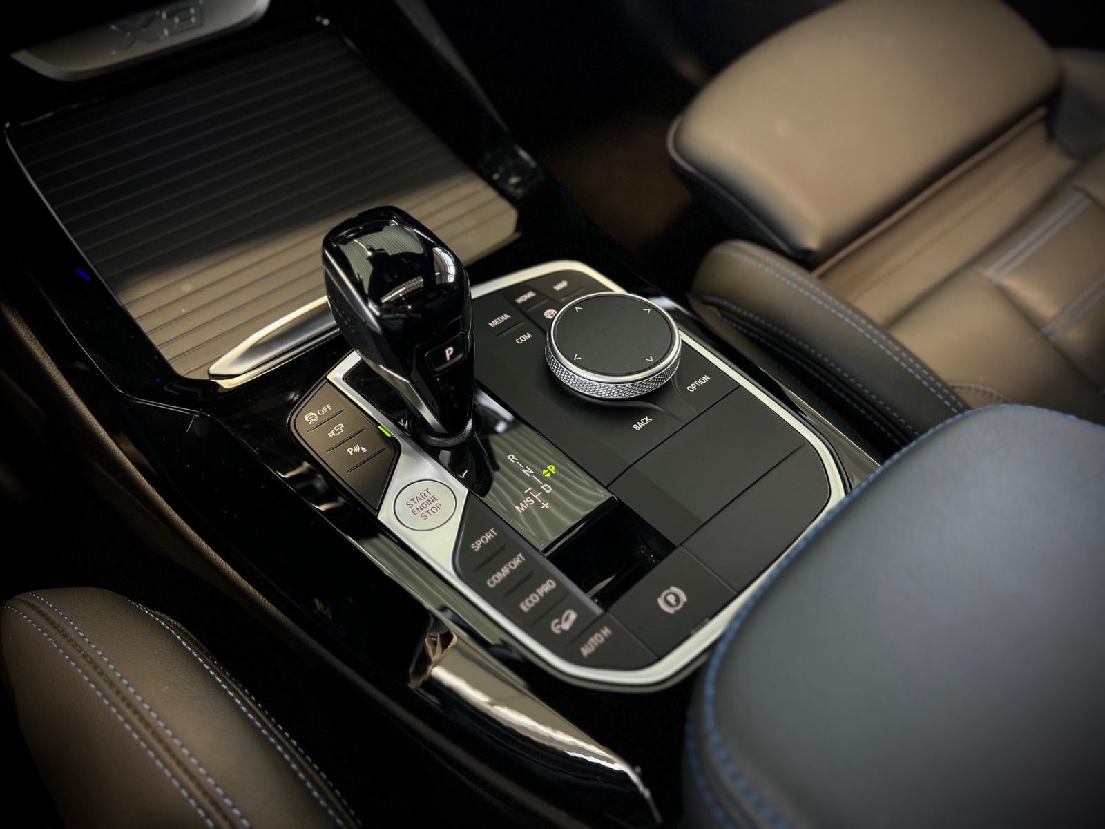 BMW X3 xDrive 30i M-Sportpaket - Samsaru's Car Outlet
