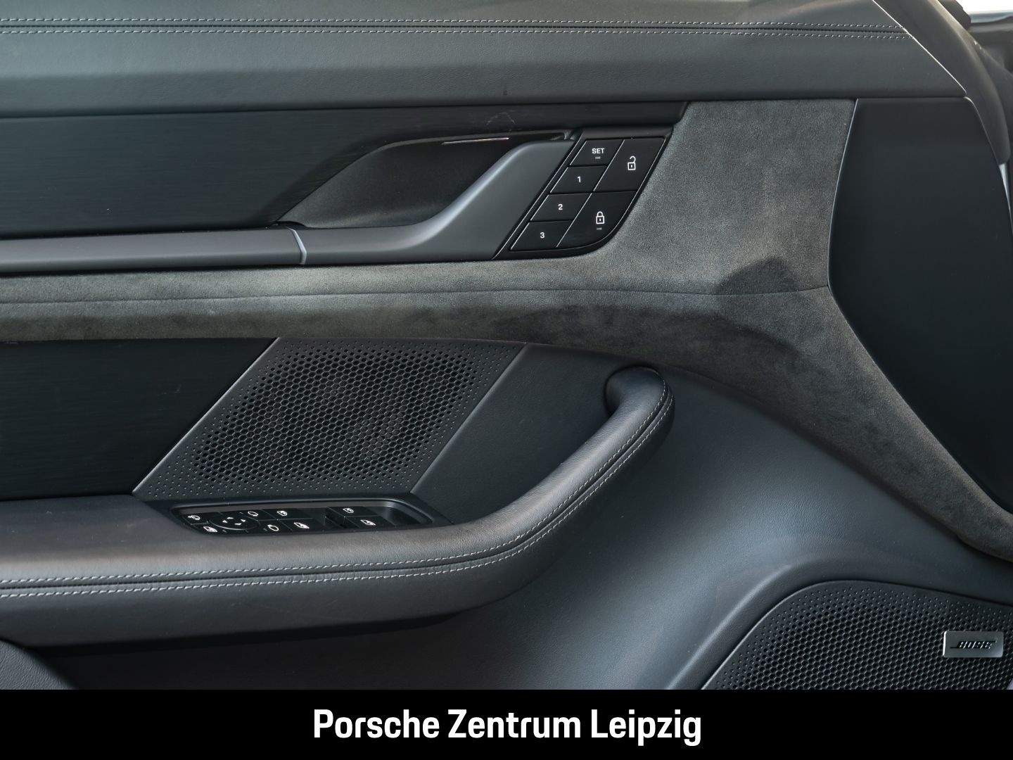 Porsche Taycan GTS Sport Turismo BOSE Surround-View LED