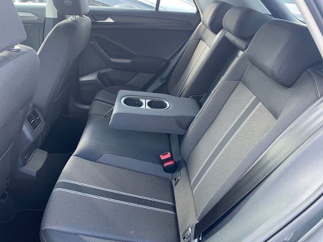 Volkswagen T-Roc 1.5 TSI ACT Style - Samsaru's Car Outlet