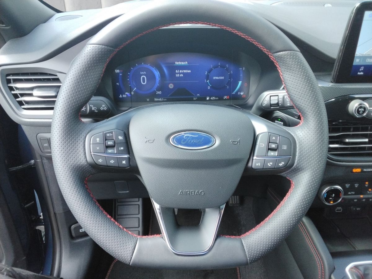 Ford Kuga ST-Line X - Samsaru's Car Outlet