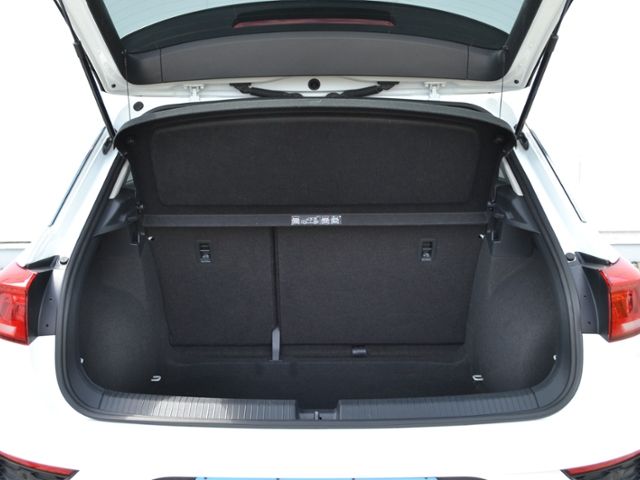Volkswagen T-Roc 1.0 TSI - Samsaru's Car Outlet