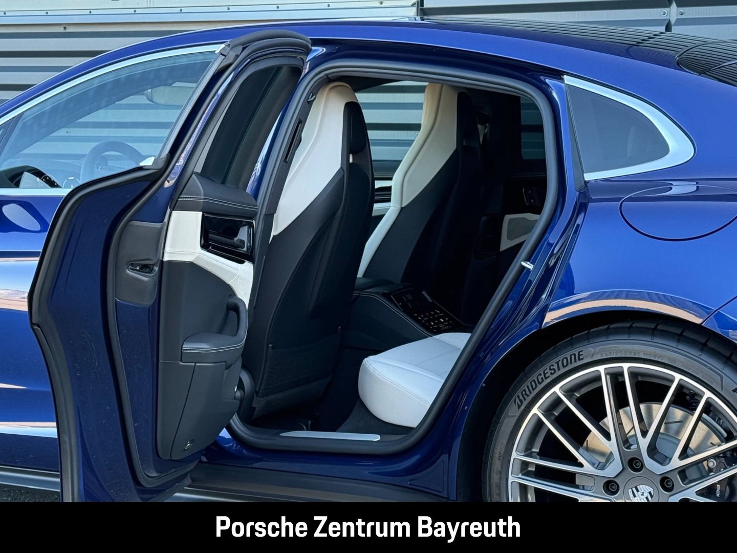Porsche Panamera 4 E-Hybrid*0,5%*HD-MATRIX*HAL*MASSAGE*
