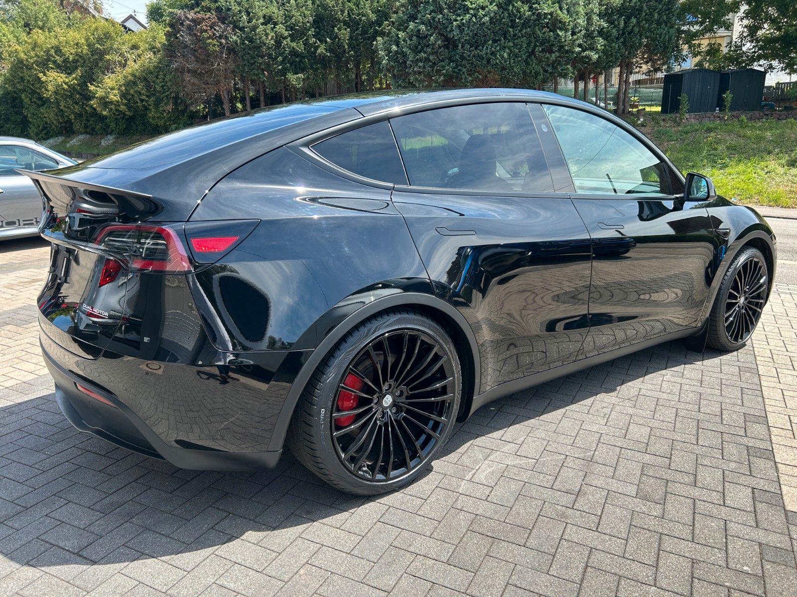 Tesla Model Y Performance Dual AWD