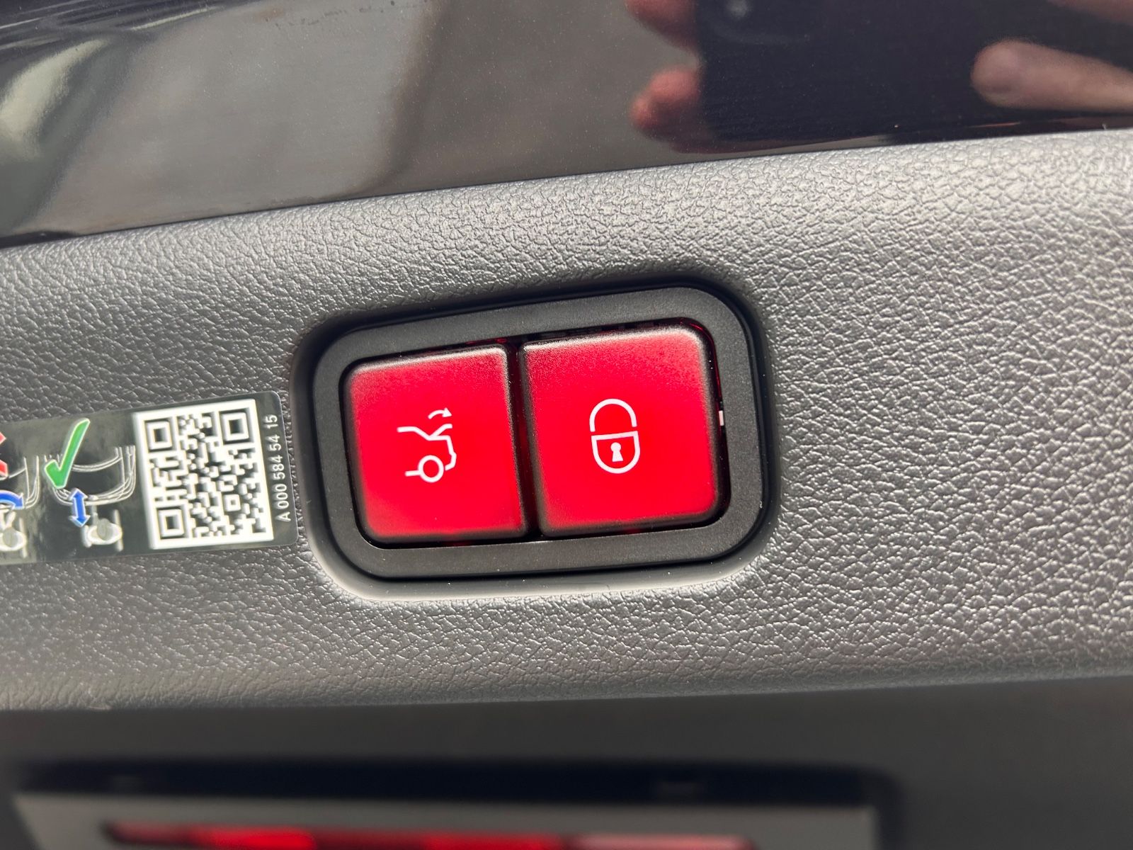Mercedes-Benz E 220d 4Matic AMG - Samsaru's Car Outlet