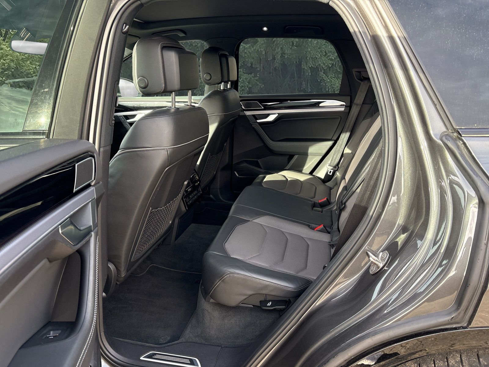 Volkswagen Touareg 4.0 TDI Last Edition AHK DYN PANO 1.HAND