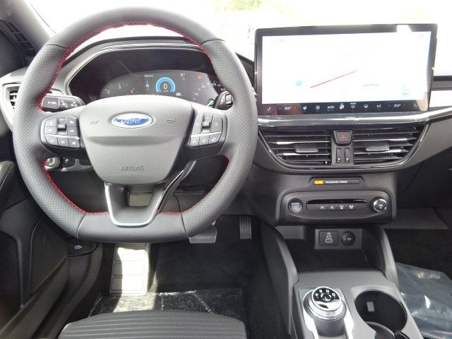 Ford Focus ST-Line Kombi 1.5L EcoBlu AHK B&O ErgoSitz