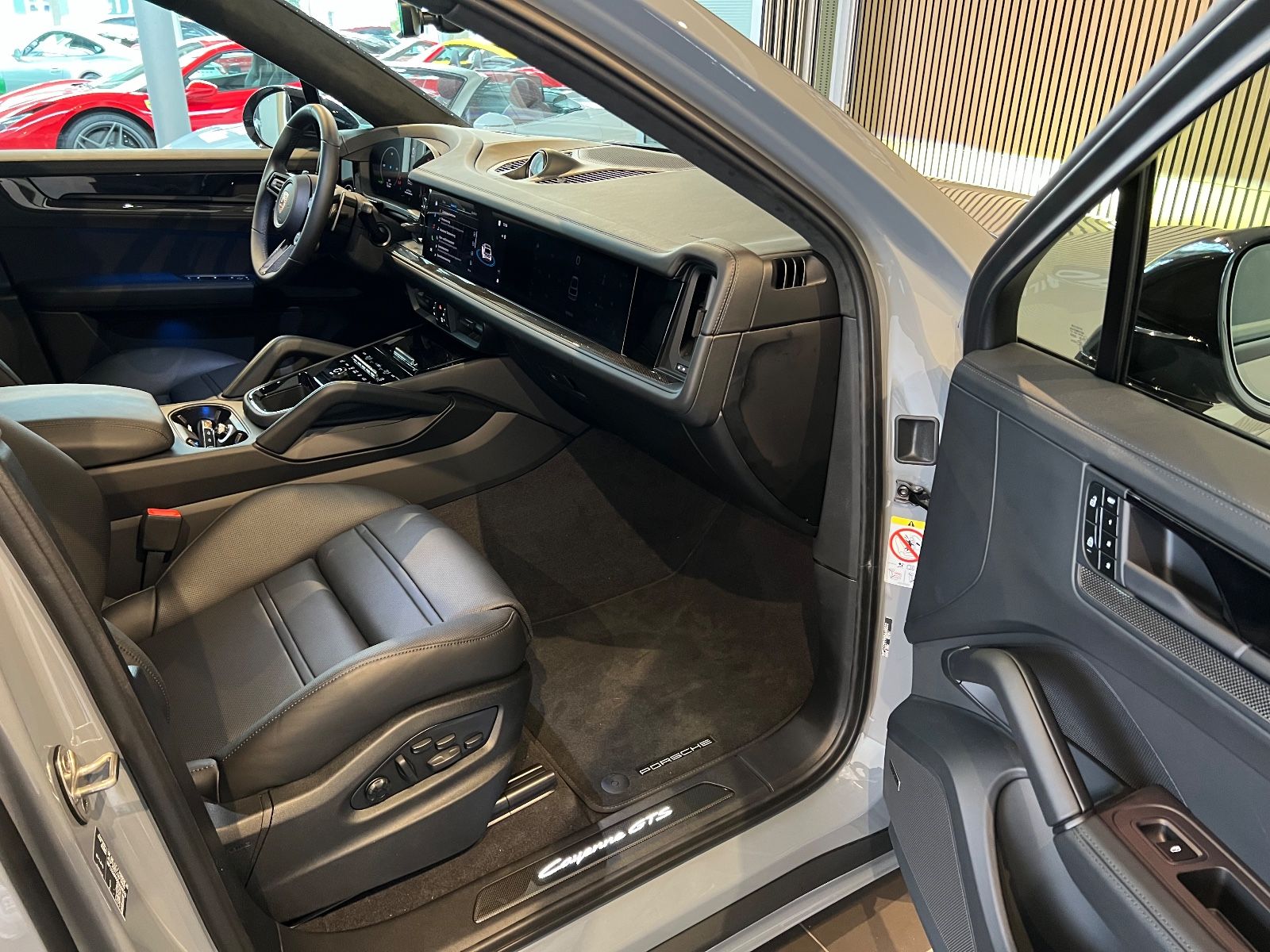 Porsche Cayenne Coupe GTS/ALLRADLE/BOSE/HEADUP/SHZG/PANO
