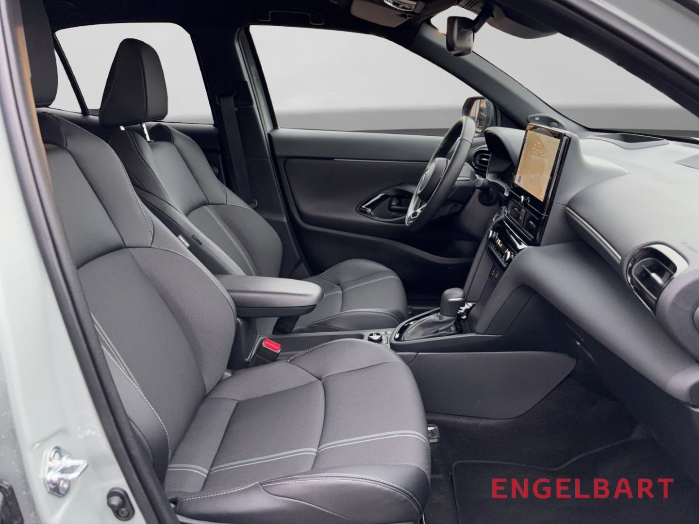 Toyota Yaris Cross Cross1,5-l Premiere Edition 4x4 HUD