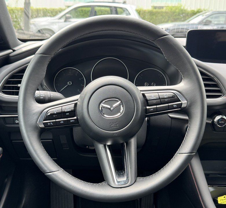 Mazda 3 2.0L e-SKYACTIV G 122ps 6AT FWD Homura