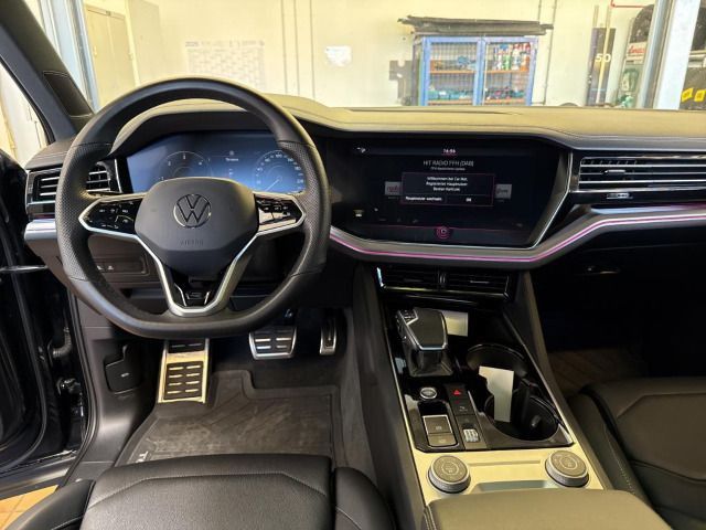 Volkswagen Touareg 3.0 TDI 4M R-Line - Samsaru's Car Outlet