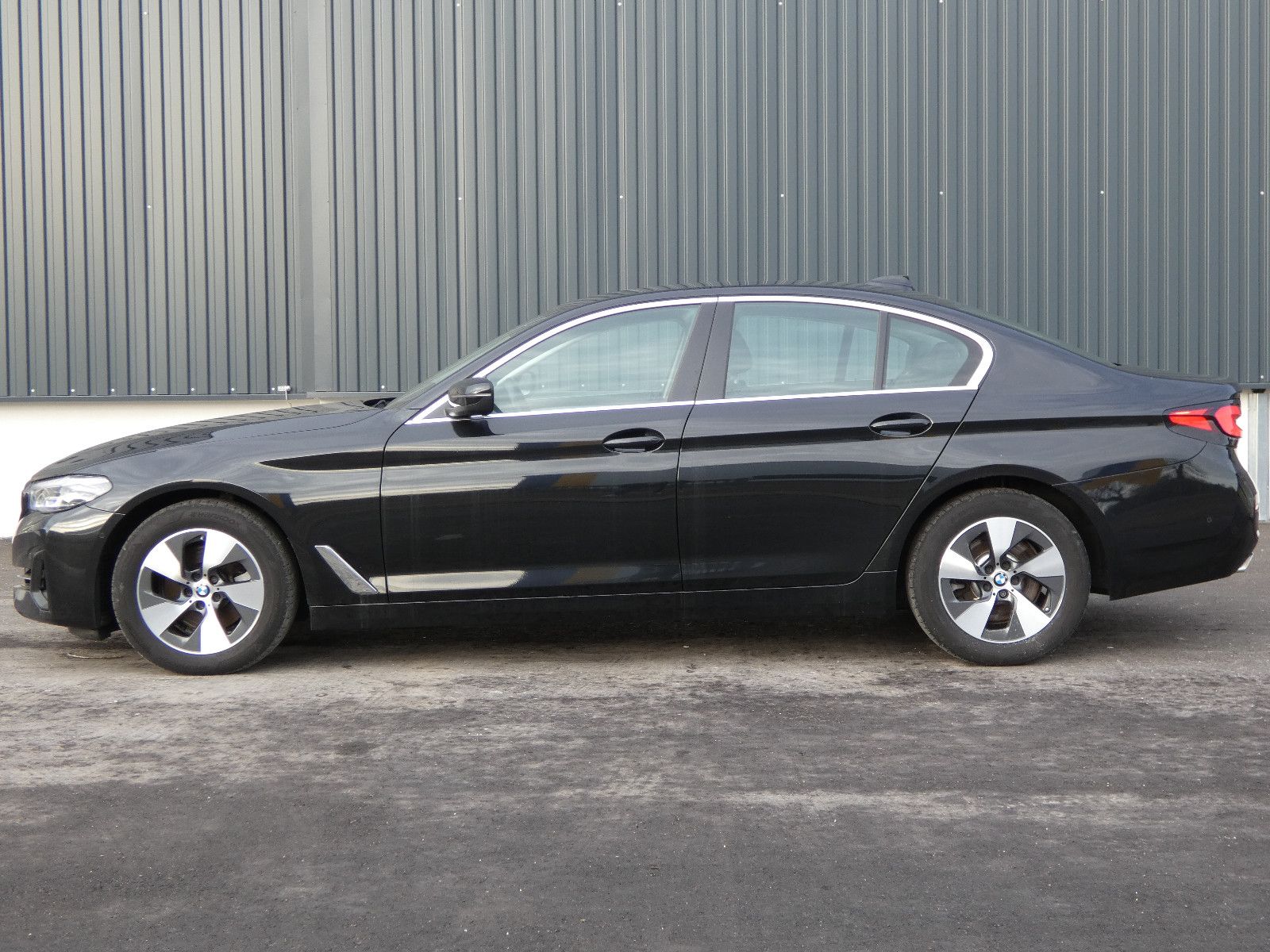 BMW 520d xDrive LED Leder Navi Kamera 1-Hand Facelif