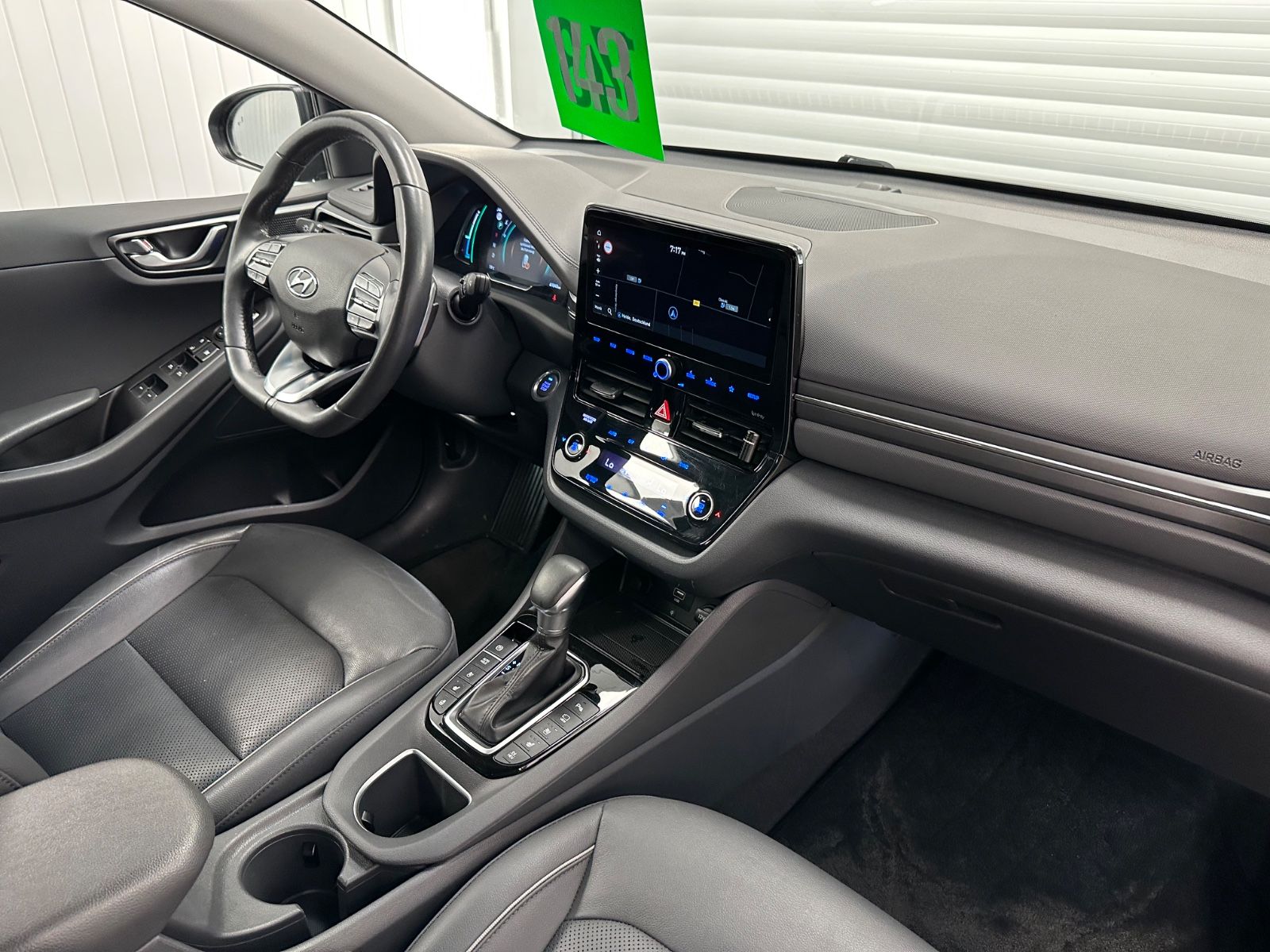 Hyundai IONIQ Prime Plug-In Hybrid - Samsaru's Car Outlet