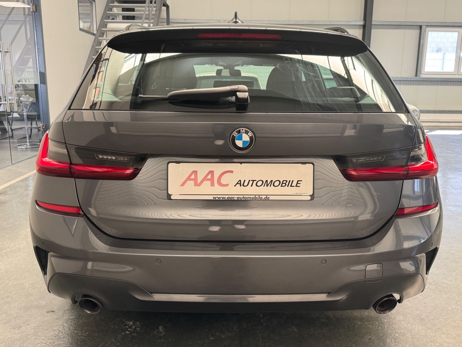 BMW 330 Touring i M Sport - Samsaru's Car Outlet