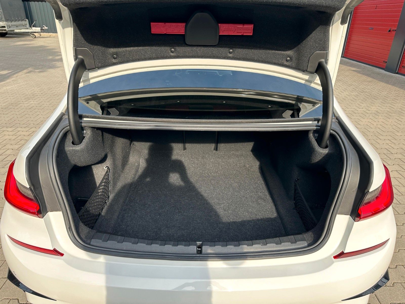 BMW 330d M Sport - Samsaru's Car Outlet
