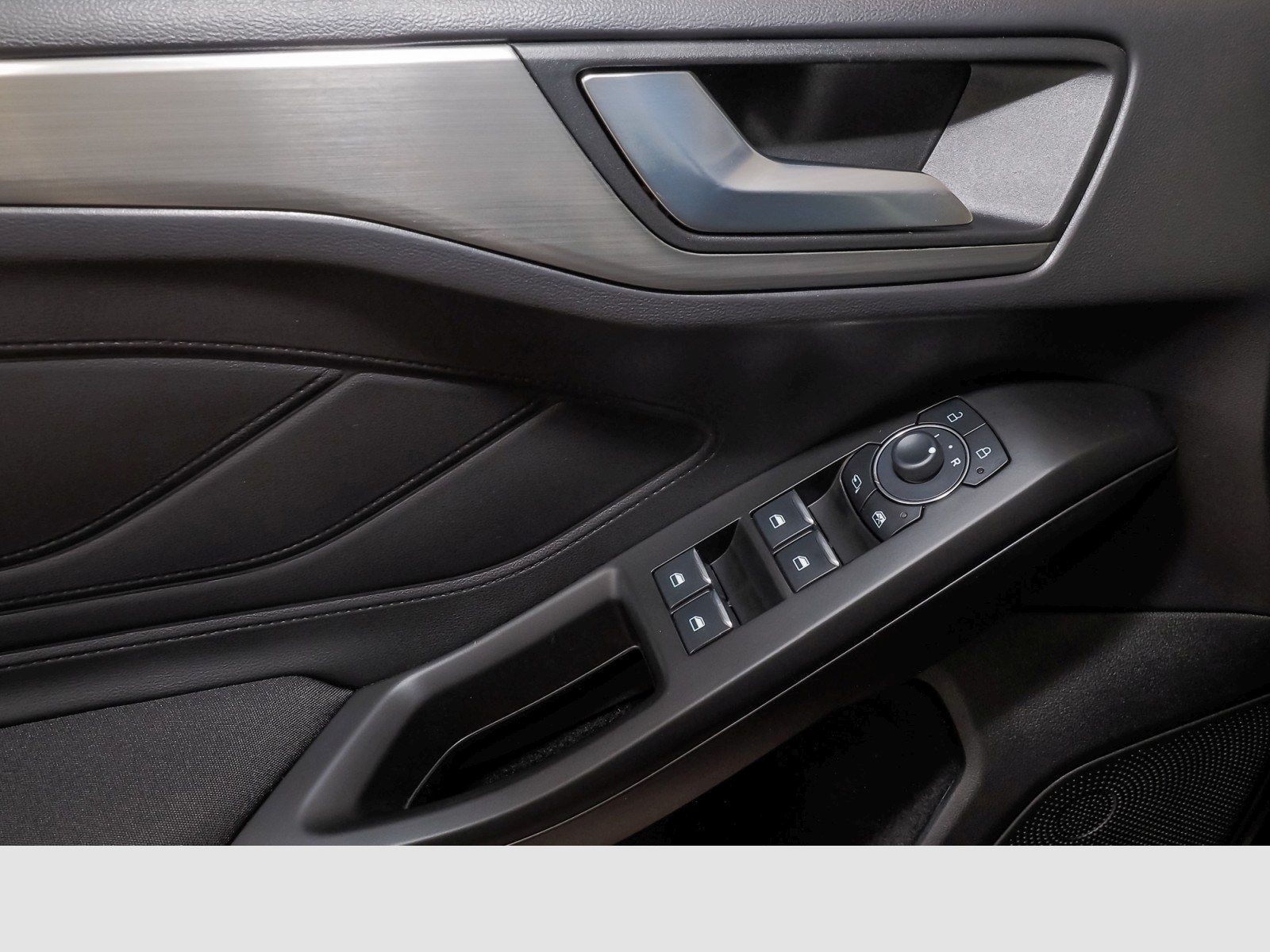 Ford Focus Turnier 1.5 EcoBlue Aut. Titanium-Audio Na