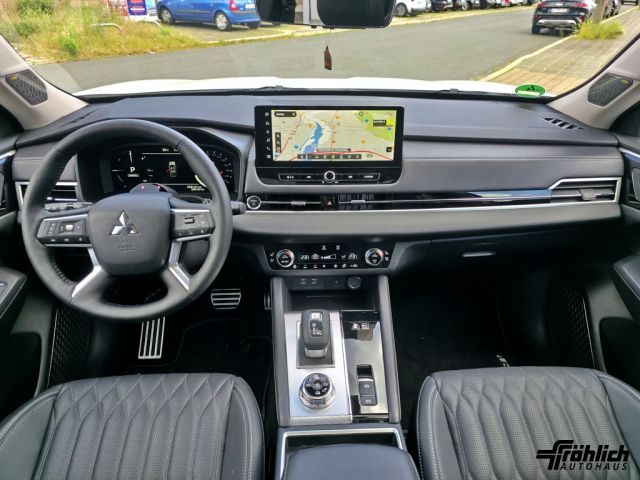 Mitsubishi Outlander 2.4 4WD Plug-In Hybrid Top